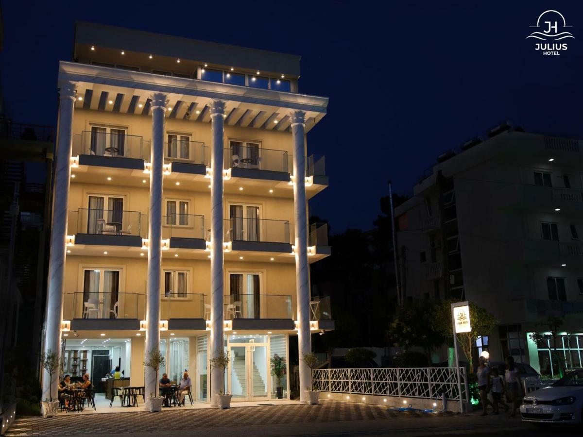 Julius Hotel Golem  Exterior foto