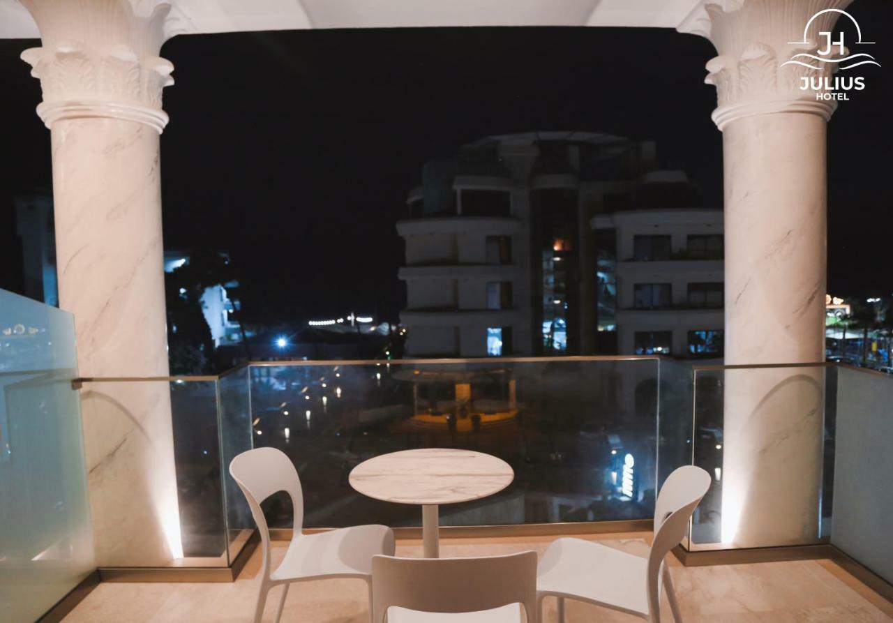 Julius Hotel Golem  Exterior foto